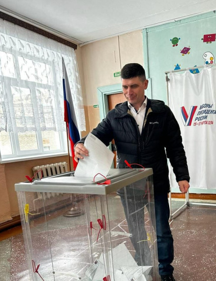 Депутаты Думы Пожарского муниципального округа отдали свой голос на выборах Президента Российской Федерации в первый день голосования.